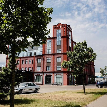 Willing Hotel Мінськ Екстер'єр фото
