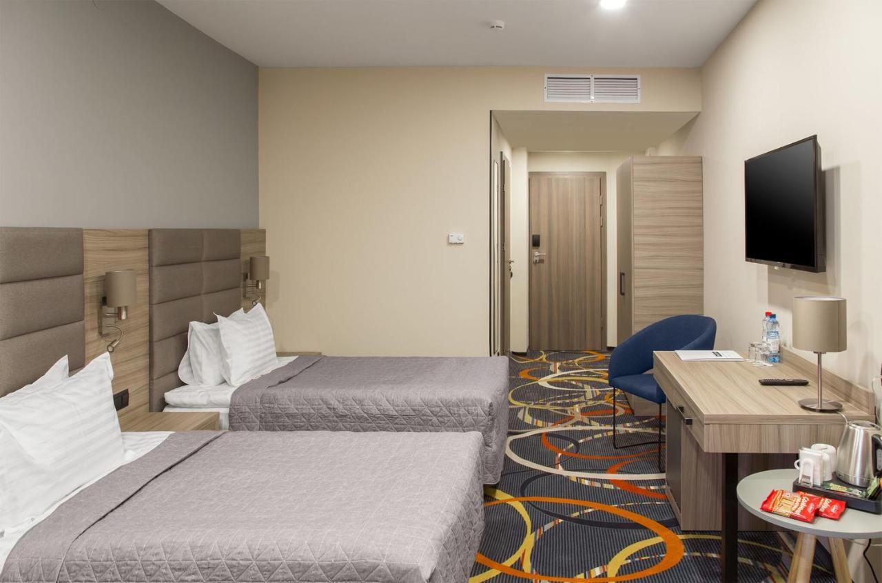 Willing Hotel Мінськ Екстер'єр фото