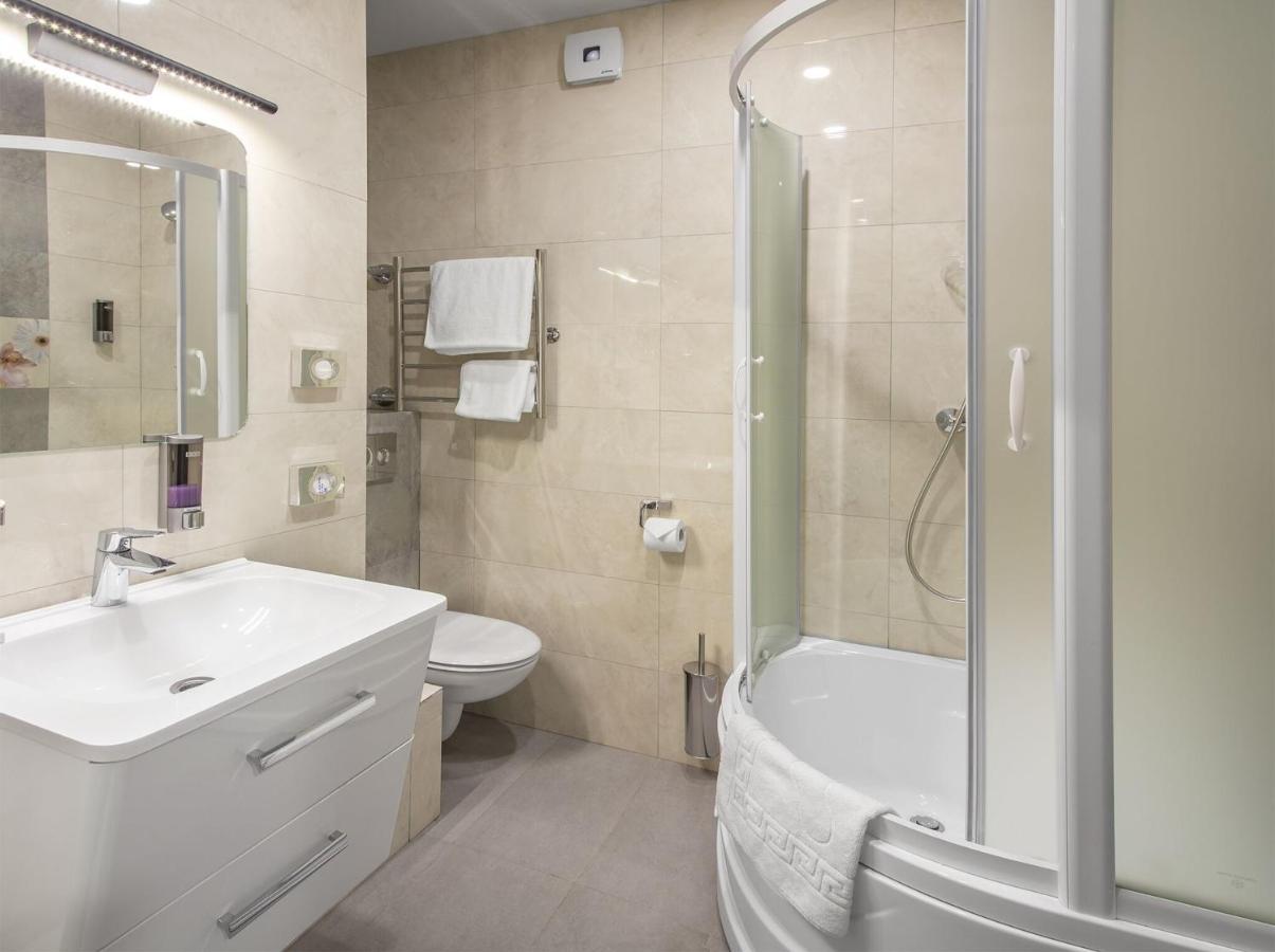 Willing Hotel Мінськ Екстер'єр фото
