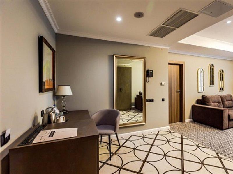 Willing Hotel Мінськ Екстер'єр фото