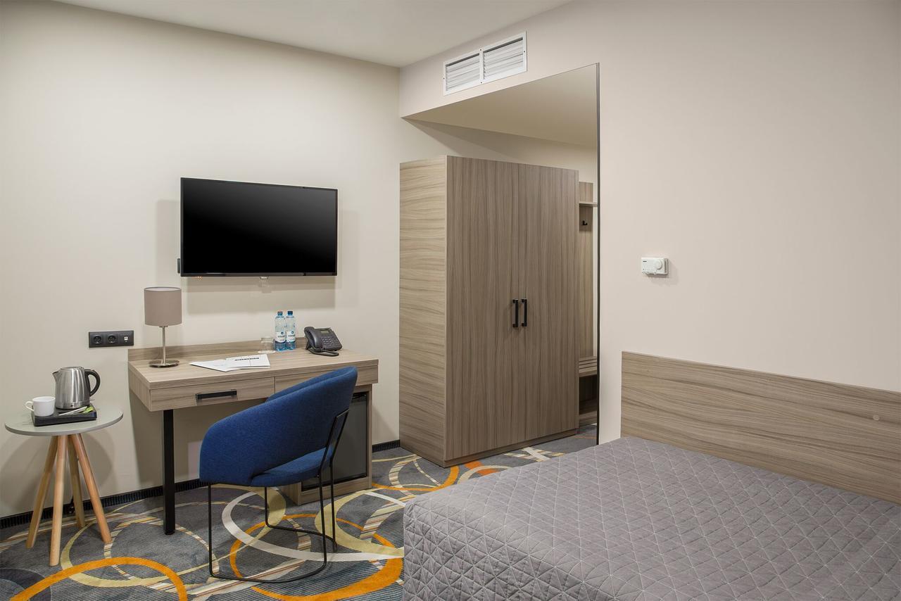 Willing Hotel Мінськ Екстер'єр фото