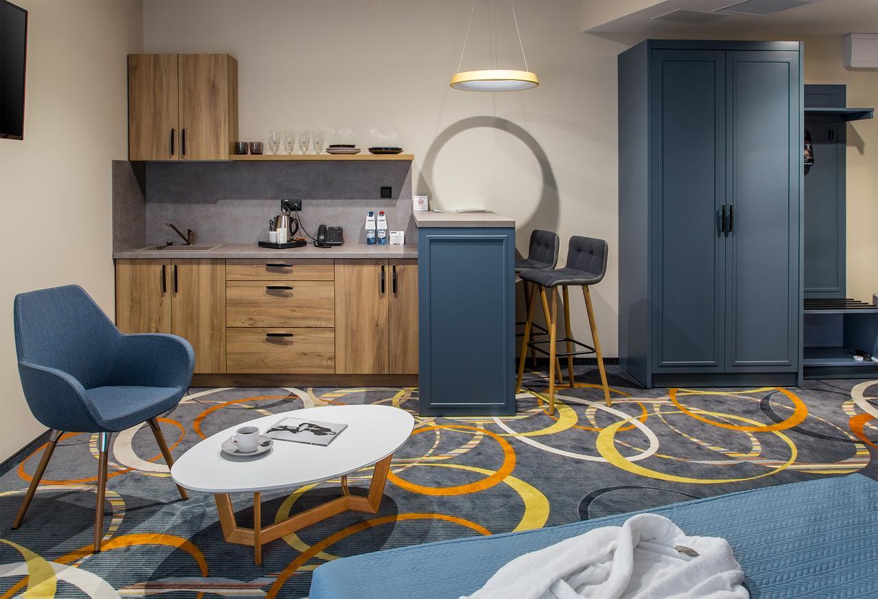 Willing Hotel Мінськ Екстер'єр фото